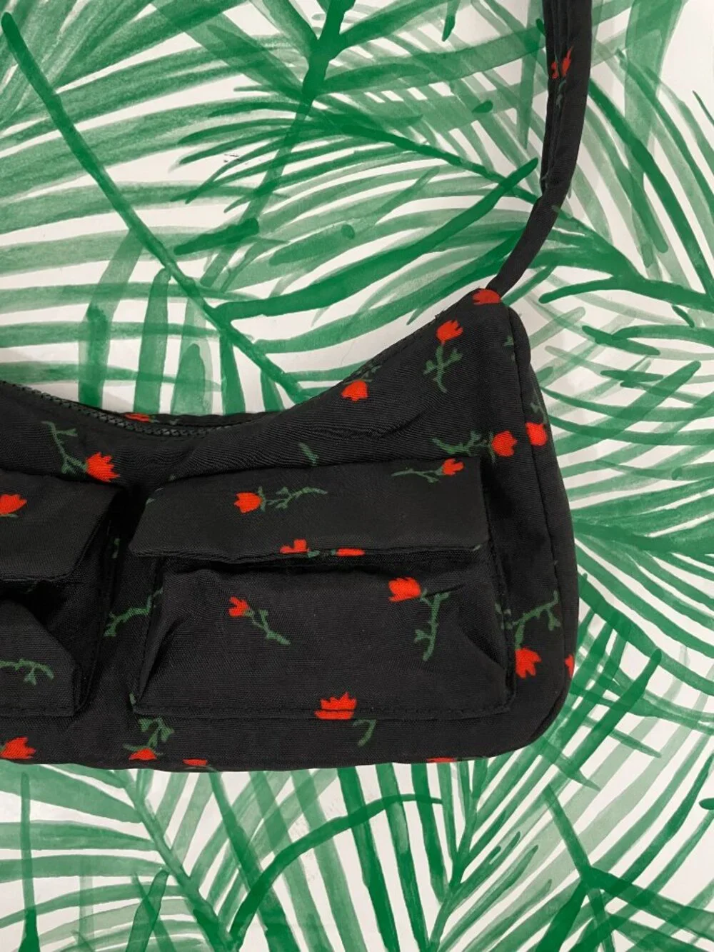 Baggu Cargo Shoulder Bag in Painted Wildflower Black
